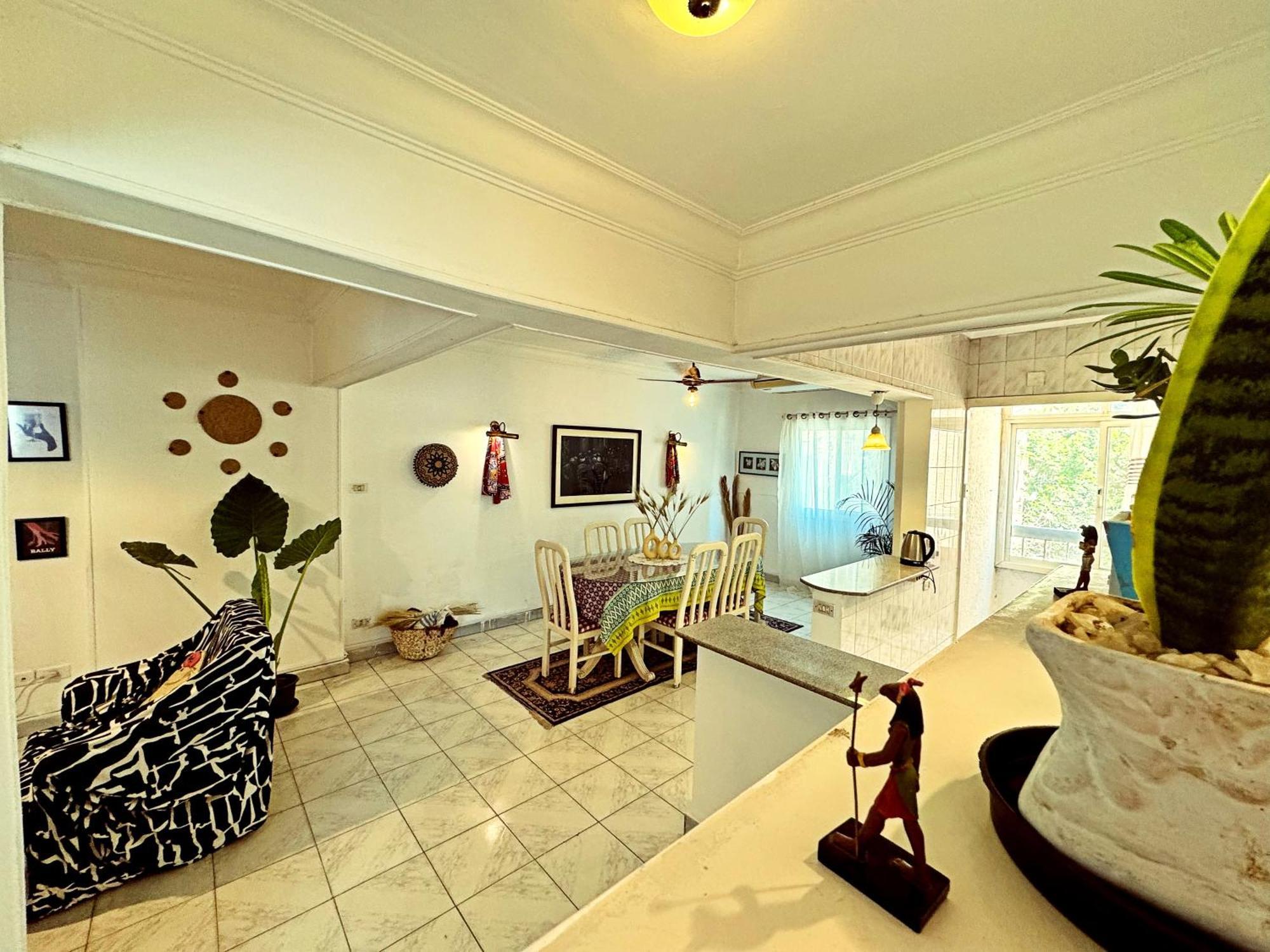 Large Room With Its Own Balcony Cairo Exterior foto